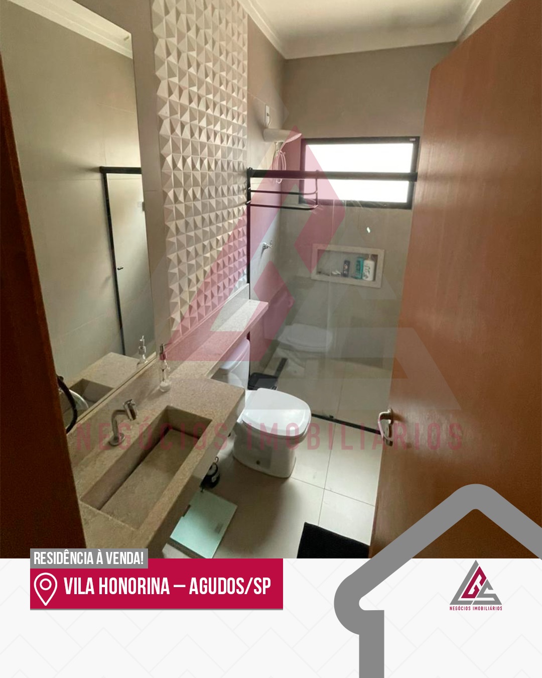 Casa à Venda por R$950.000,00 no Bairro Vila Honorina em Agudos/SP