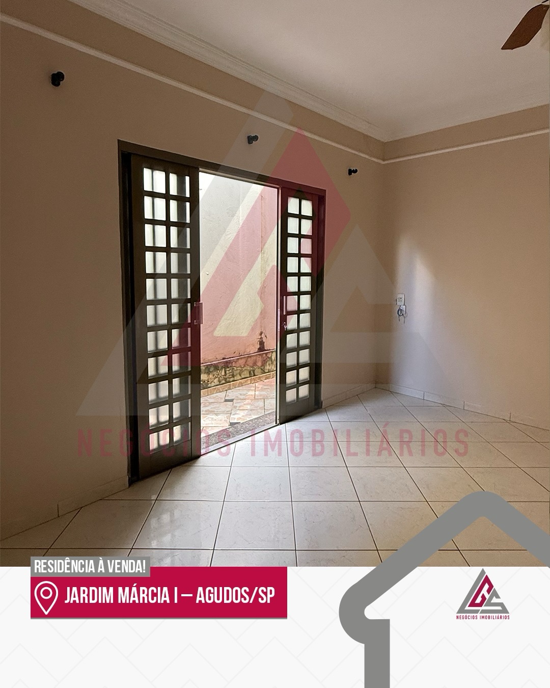 Casa à venda por R$640.000,00 no Bairro Jardim Marcia I em Agudos/SP